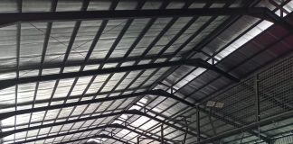 Gedung Sarana Olahraga Padel Seven Diduga Beroperasi Tanpa Izin Sah